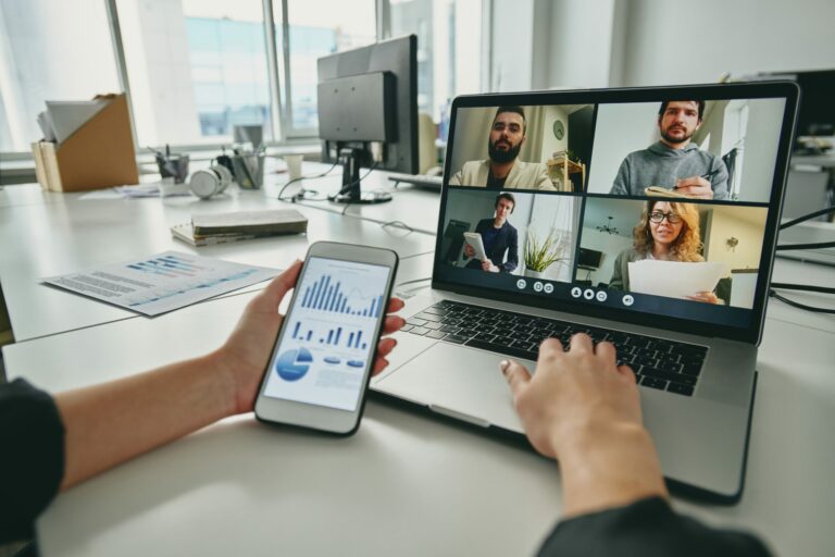 Top Six Benefits of Integrating Your Web Conferencing and Video Management Platforms